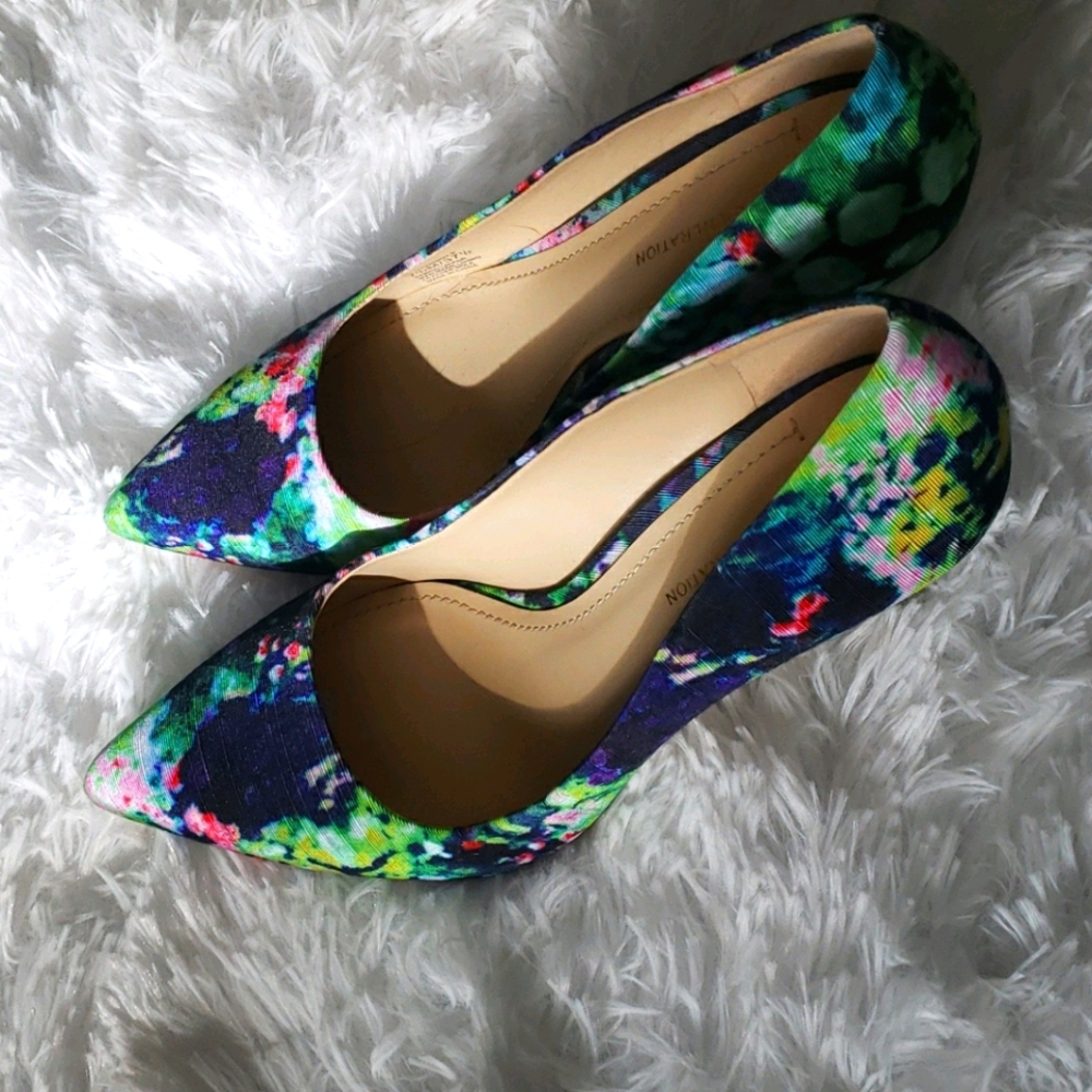 BCBGeneration floral heels